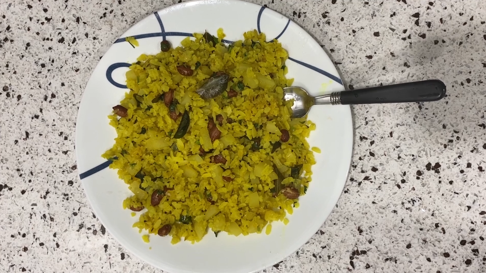 Delicious and Nutritious Poha Recipe: A Healthy Breakfast Option